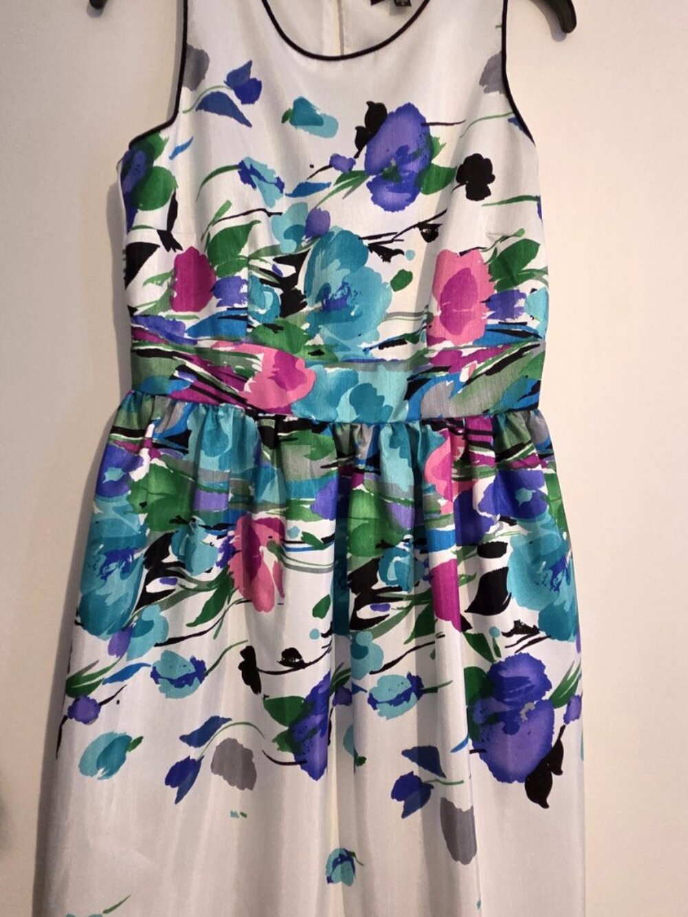 Dress - Picture 2 of 2